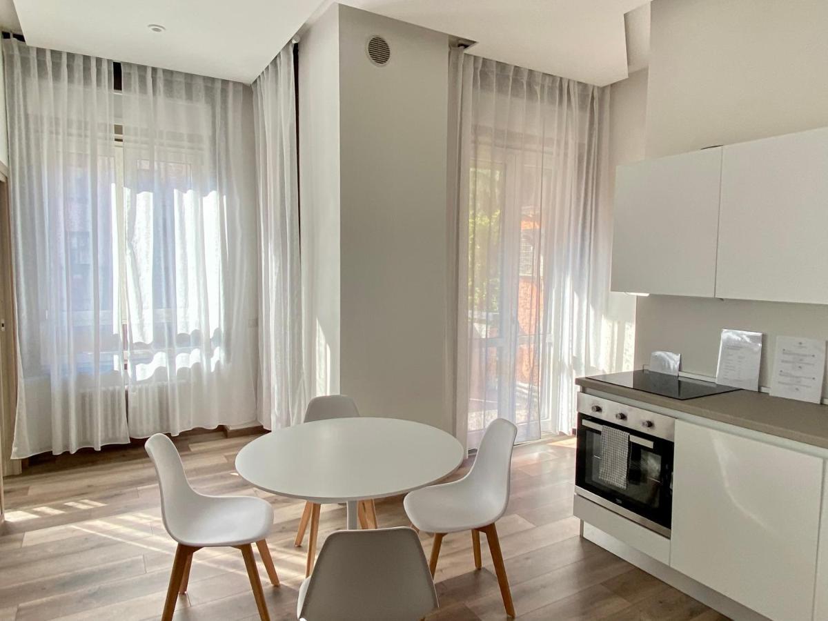 Suite Boutique Moscova Milan Luaran gambar
